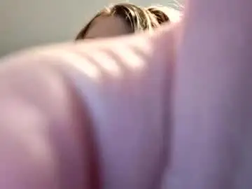 Chaturbate Nude Webcam of meowzers777