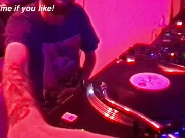 Chaturbate Live Sex Cam of alien8720