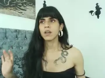 Chaturbate Live Sex of bella_poisonous