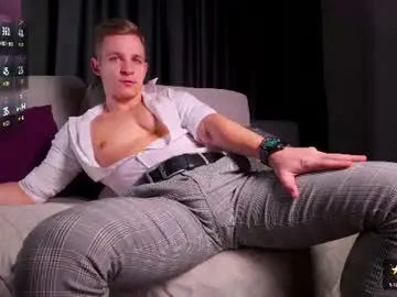 Chaturbate Live Porn of night_wwwolf