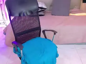 Chaturbate Live Sex Cam of chloerossee