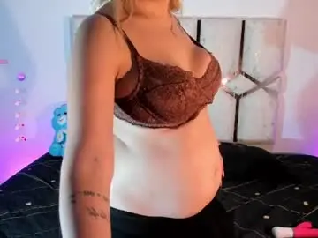 Chaturbate Live Sex Cam of isa_klein