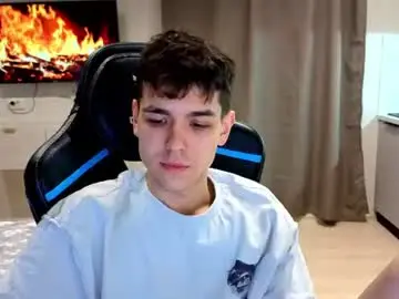 Chaturbate Watch Live Sex Cams of travisrivas