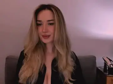 Chaturbate Live Porn of cindyprettywomen