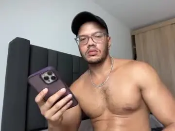 Chaturbate Best live sex cam show of highlatin_guys
