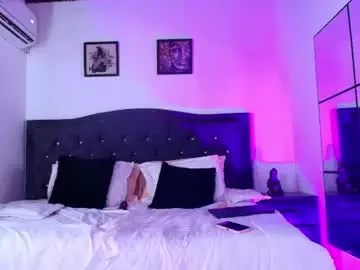 Chaturbate Adult Webcam of lola__crystal