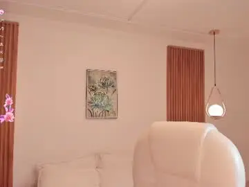 Chaturbate Live Sex Cam of rebecca_ferrati