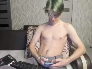 Chaturbate Live Sex Cam of milkiwy