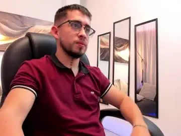 Chaturbate Adult Webcam of tommas_johnson