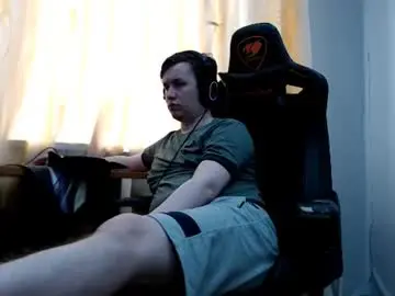 Chaturbate Live Sex Cam of iliaskrisloveee