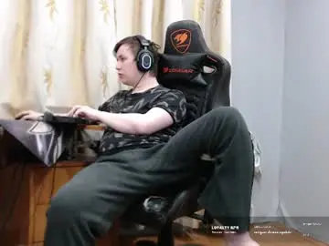 Chaturbate Sex Cam of iliaskrisloveee