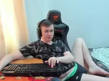 Chaturbate Live Sex Cam of iliaskrisloveee