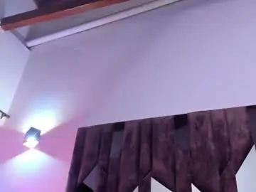Chaturbate Nude Webcam of justin_whitejs
