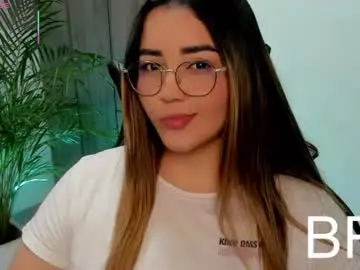 Chaturbate Live Sex of lucia_star_