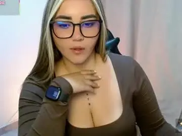 Chaturbate Best live sex cam show of lucia_star_