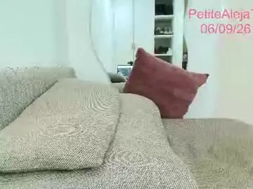 Chaturbate Best live sex cam show of petitealejats