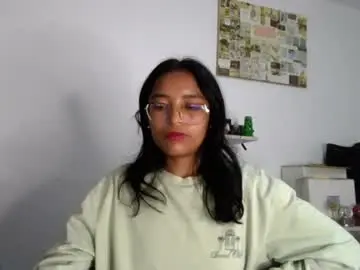 Chaturbate Live Sex Cam of alia_lombardi