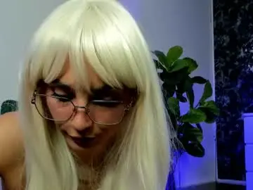 Chaturbate Nude Webcam of evieebloom