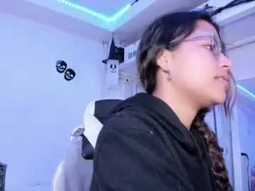 Chaturbate Live Sex Cam of ladybrown_16