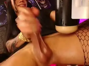 Chaturbate Live Porn of charlotte_cruzxx