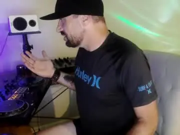Chaturbate Best live sex cam show of clintwood12