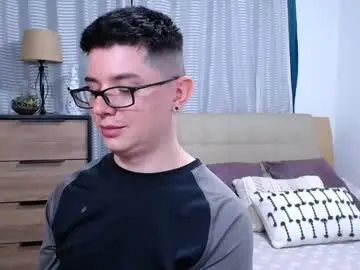 Chaturbate Best live sex cam show of kevinhunts
