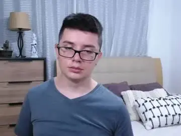 Chaturbate Live Sex Cam of kevinhunts