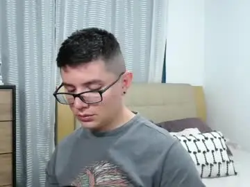 Chaturbate Live Sex Cam of kevinhunts
