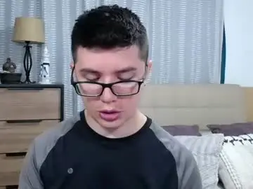 Chaturbate Live Sex Cam of kevinhunts
