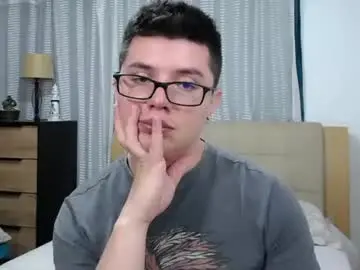 Chaturbate Free Live Porn of kevinhunts