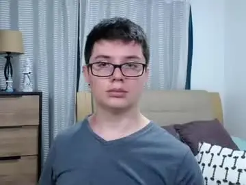 Chaturbate Live Sex Cam of kevinhunts