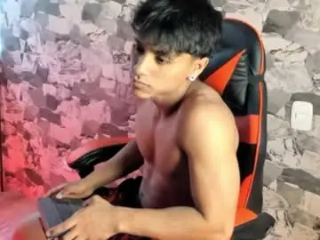 Chaturbate Nude Webcam of zyzz_1812