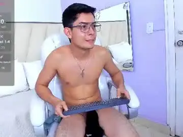 Chaturbate Live Sex of ethan12_