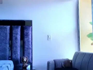 Chaturbate Free Porn Cam of santin_seans