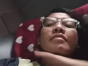 Chaturbate Watch Live Sex Cams of urasian_newra