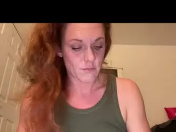 Chaturbate Live Sex Cam of redheaded_fox