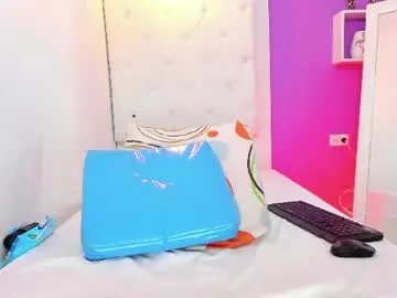 Chaturbate Best live sex cam show of lia_antonella69