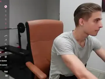 Chaturbate Nude Webcam of damien_dallas