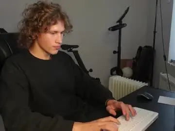 Chaturbate Live Sex Cam of damien_dallas