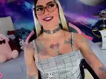 Chaturbate Live Sex Cam of kilye_nellaa