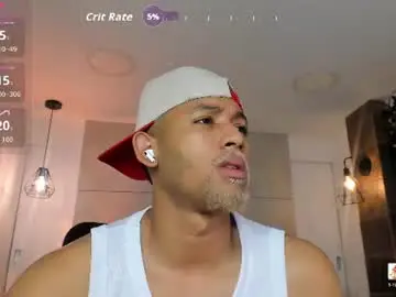 Chaturbate Live Sex Cam of bento_fox