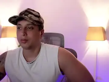 Chaturbate Live Sex Cam of appolo_allen