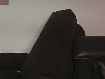 Chaturbate Live Sex Cam of evilwhitegirl
