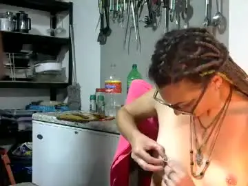 Chaturbate Free Live Porn of hornyhippies0080