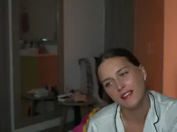 Chaturbate Adult Webcams of lesliekorfs