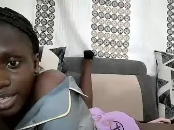Chaturbate Live Sex of nylamoon1