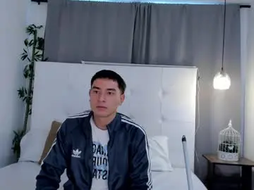 Chaturbate Sex Cam of alejo_exotic