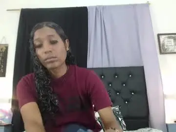 Chaturbate Live Sex Cam of mia_hiills