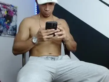 Chaturbate Live Sex Cam of andrew_ag