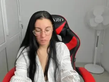 Chaturbate Adult Video Chat of lucyycharm